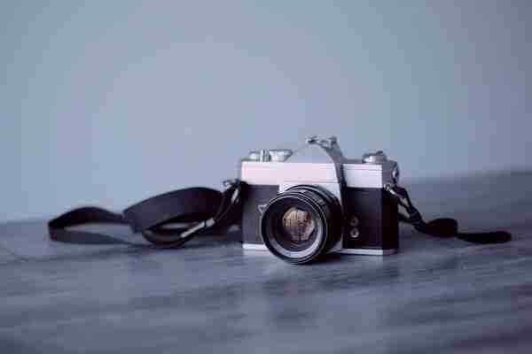 7 กล้องถ่ายรูปรุ่นไหนดี ปี 2021 Mirrorless สำหรับท่องเที่ยว ภาพสวย